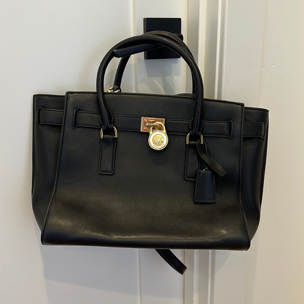 Black leather Michael Kors purse